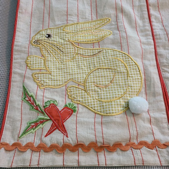 Pier 1 Yellow Checks Easter Bunny Table Runner Fluff Tail Carrots Orange Stripes - Picture 2 of 7